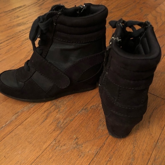 Black Wedged Boots Size 7 1/2 - Picture 2 of 4